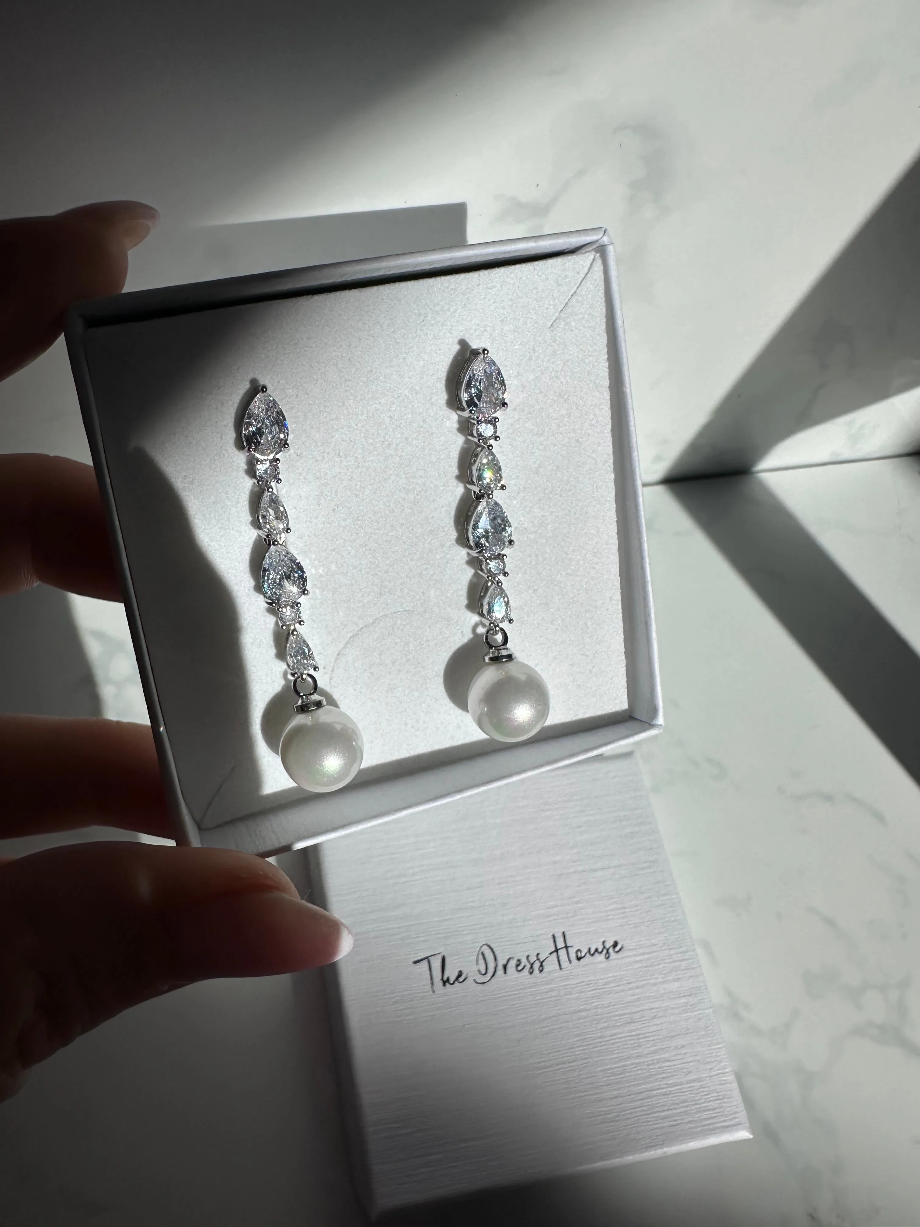 Alicia - Silver Pearl Earring