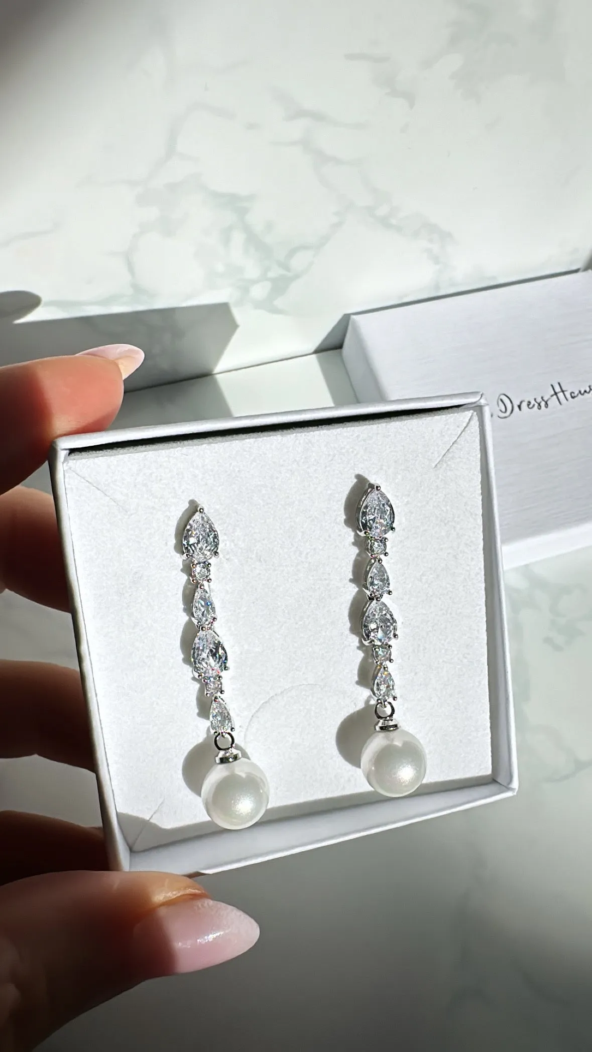 Alicia - Silver Pearl Earring