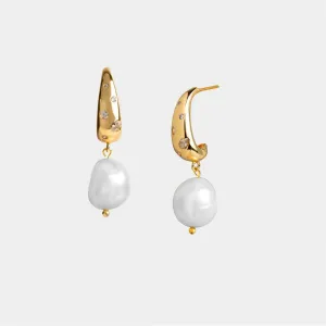 Amelia Pearl earrings