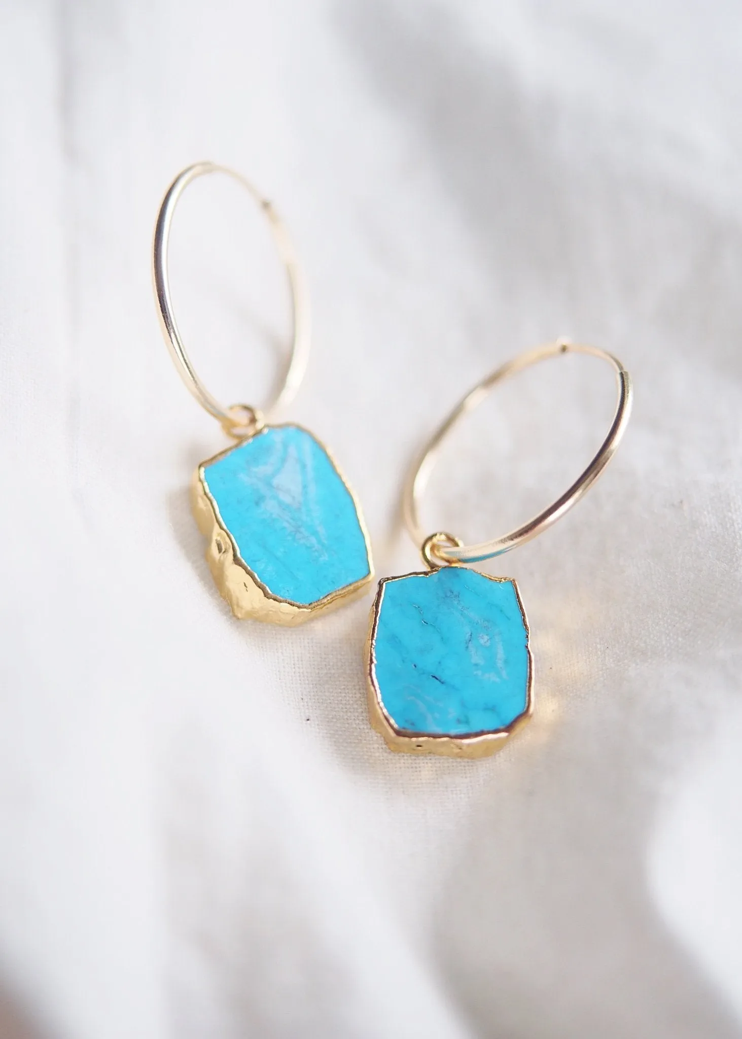 Howlite Turquoise Gold Medium Hoop Earrings - Alaka'i