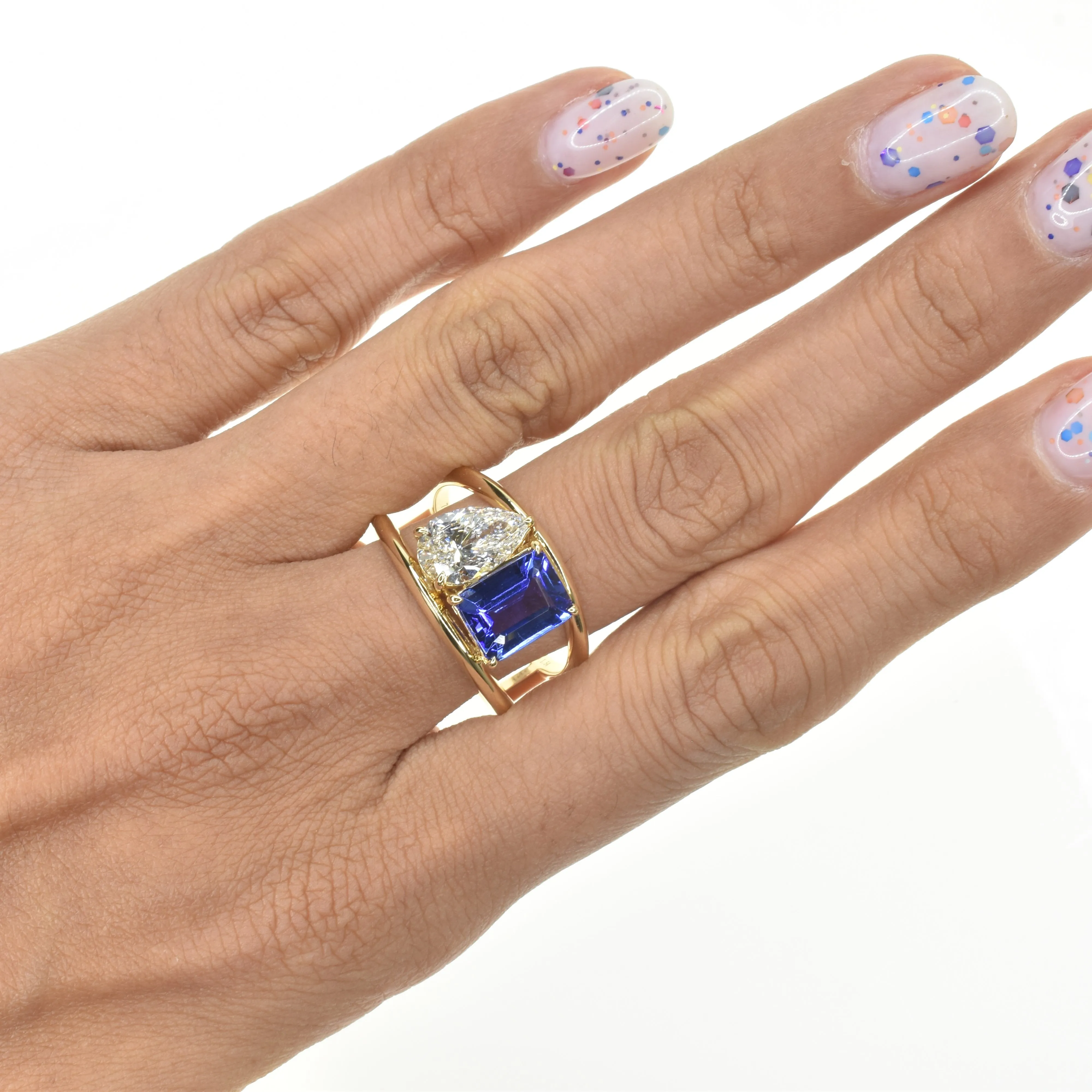 Moi Et Toi ring with Diamond and Tanzanite