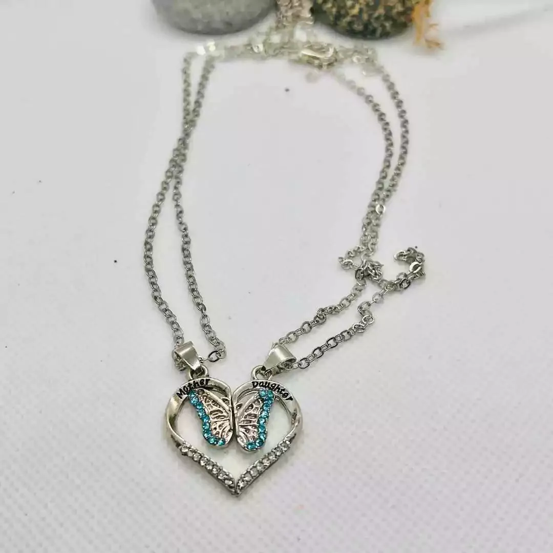 Mother-Daughter Heart Chain