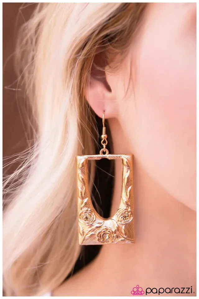 Paparazzi Earring ~ A Floral Frame of Mind - Gold