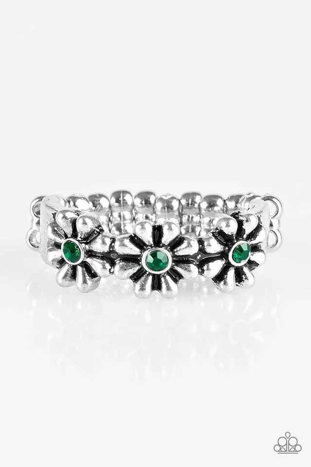 Paparazzi Ring ~ Dancing Daisies - Green