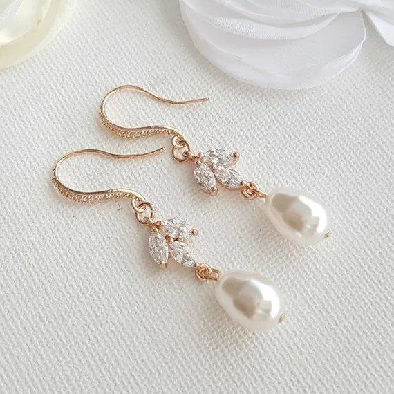 Pearl Dangle Earrings- Leila