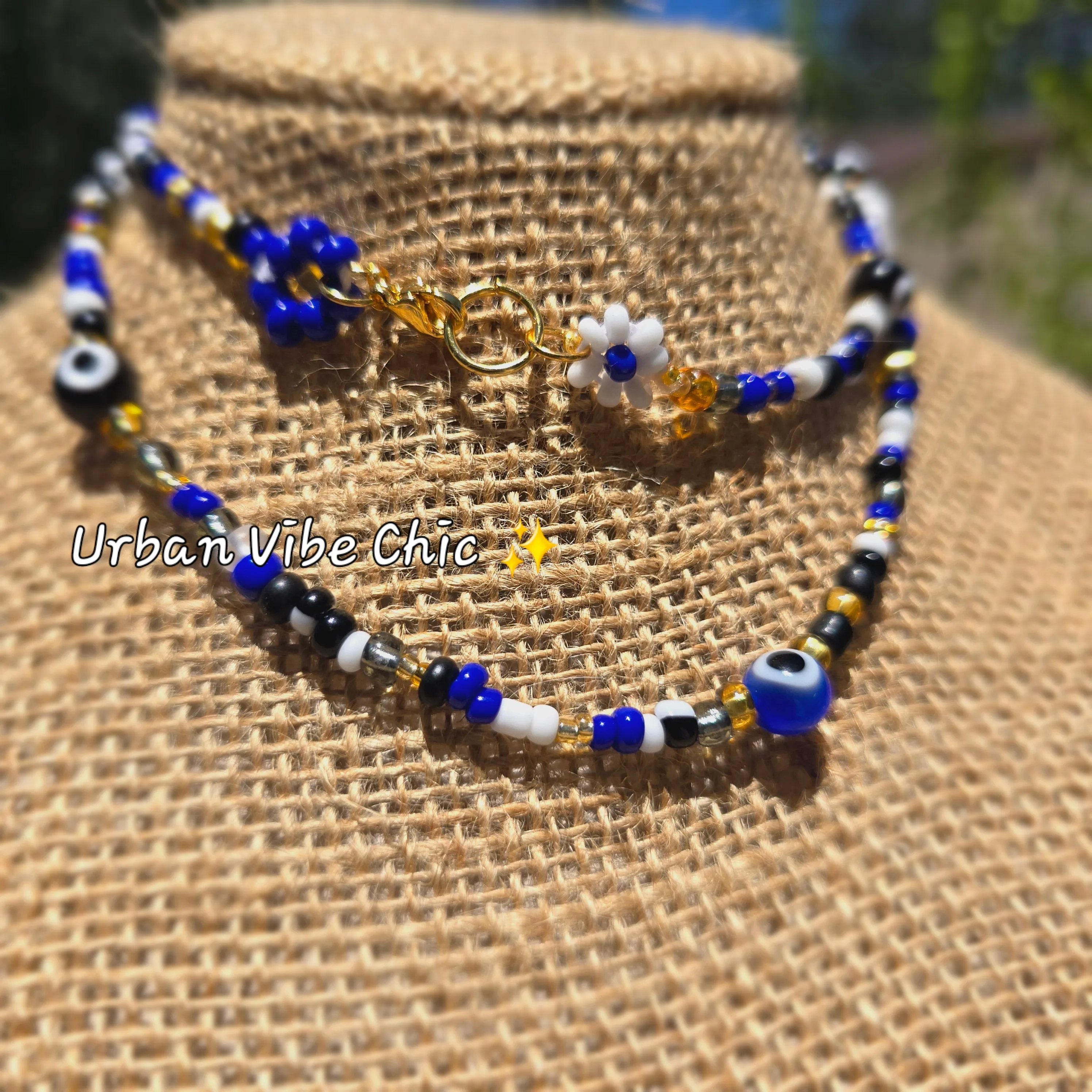 Royal Goddess Daisy Beaded Necklace |Flower Bead Bead Necklace | Urban Vibe Chic | Seed Bead Jewelry