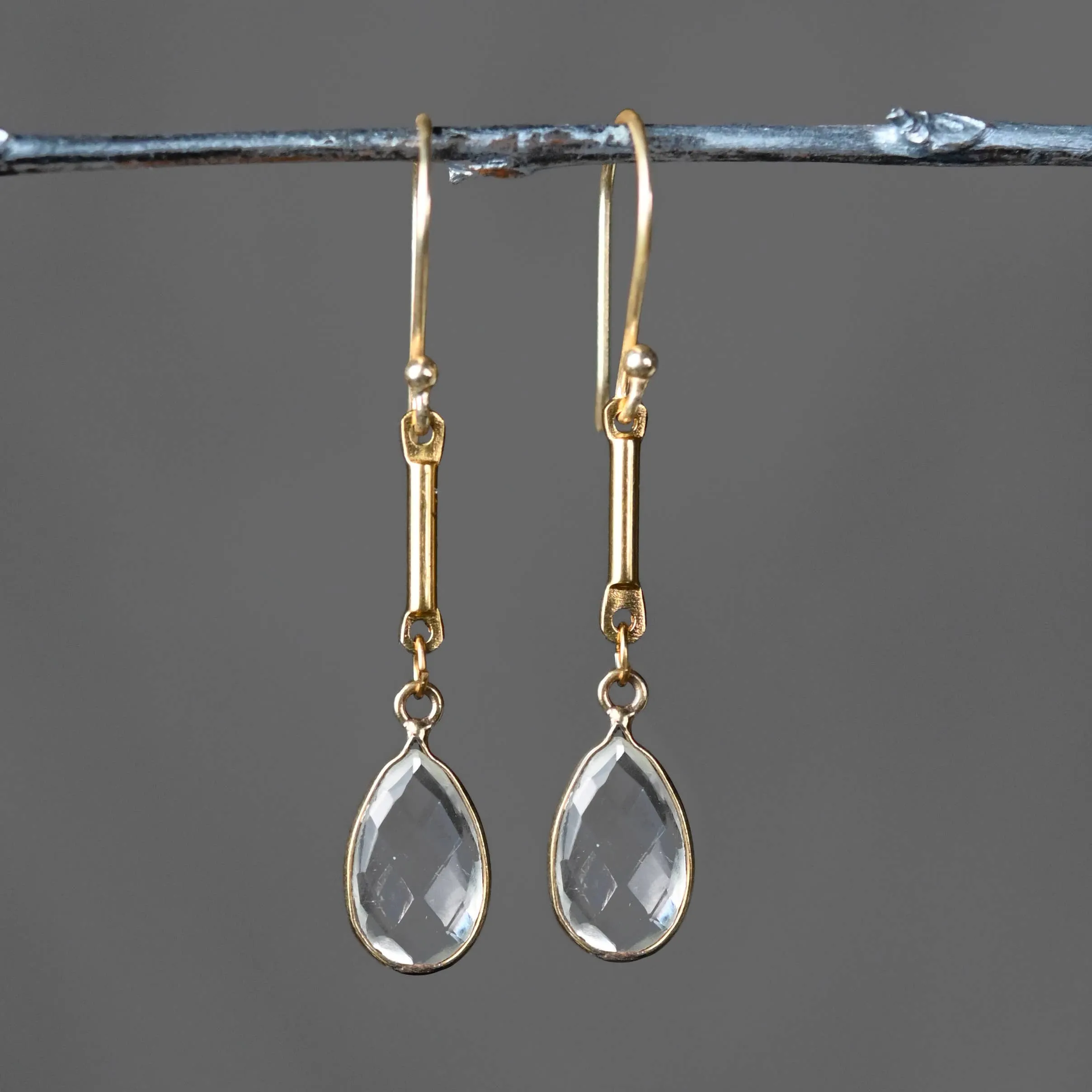 Simple Small Bar Earring - Quartz