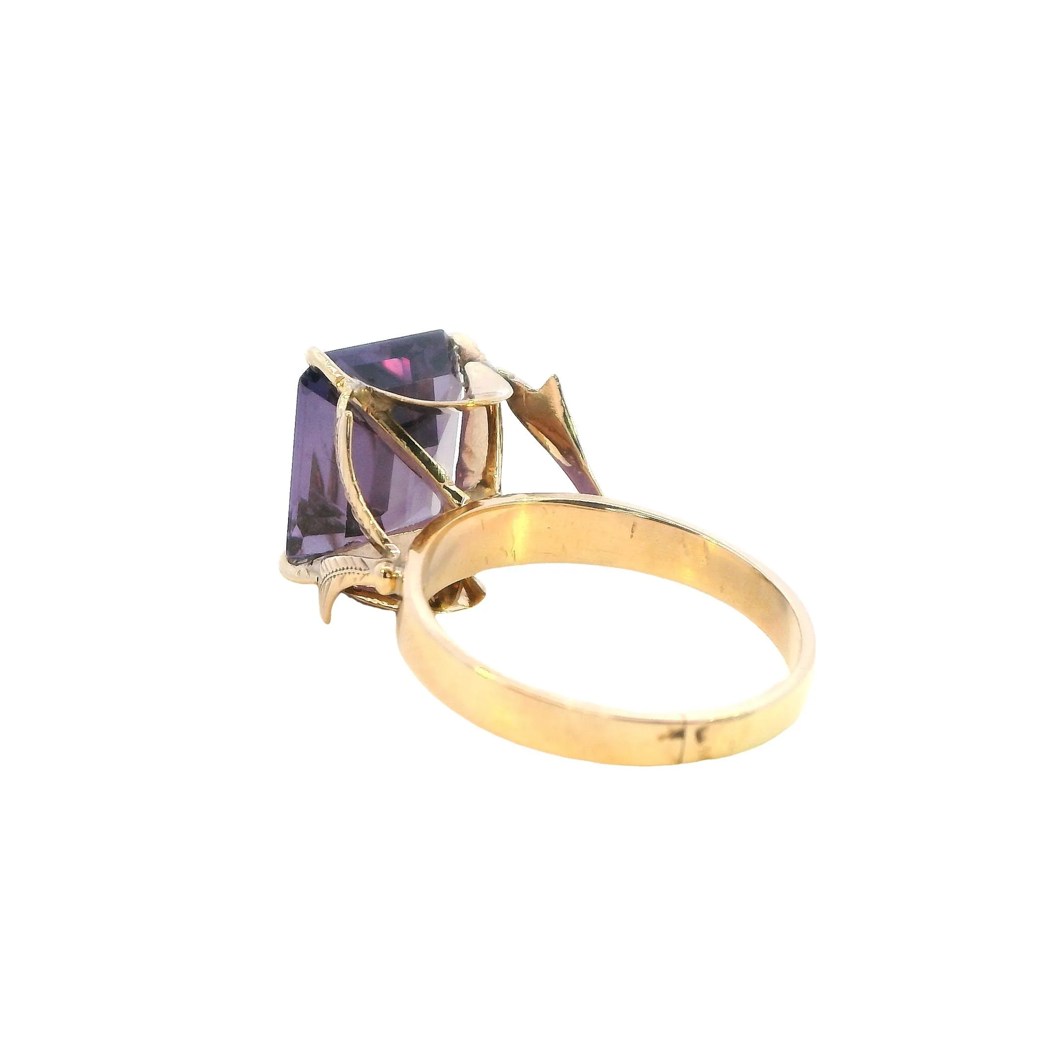 Stunning 9ct Yellow Gold Synthetic Sapphire Ring - Modern Brilliance